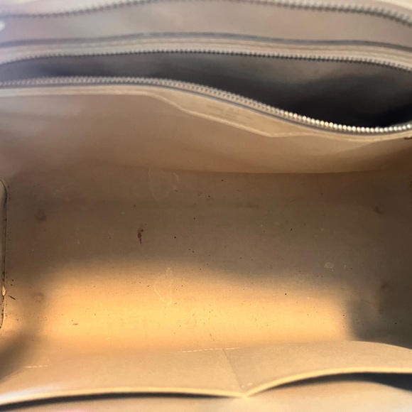 Louis Vuitton 💯 Brea MM Ivory Pre Loved with Dust Bag - Picture 9 of 15